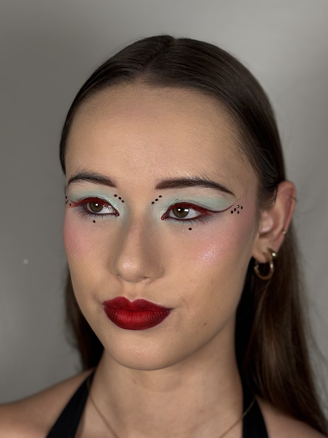 Graphic liner editorial by Faces by Layla